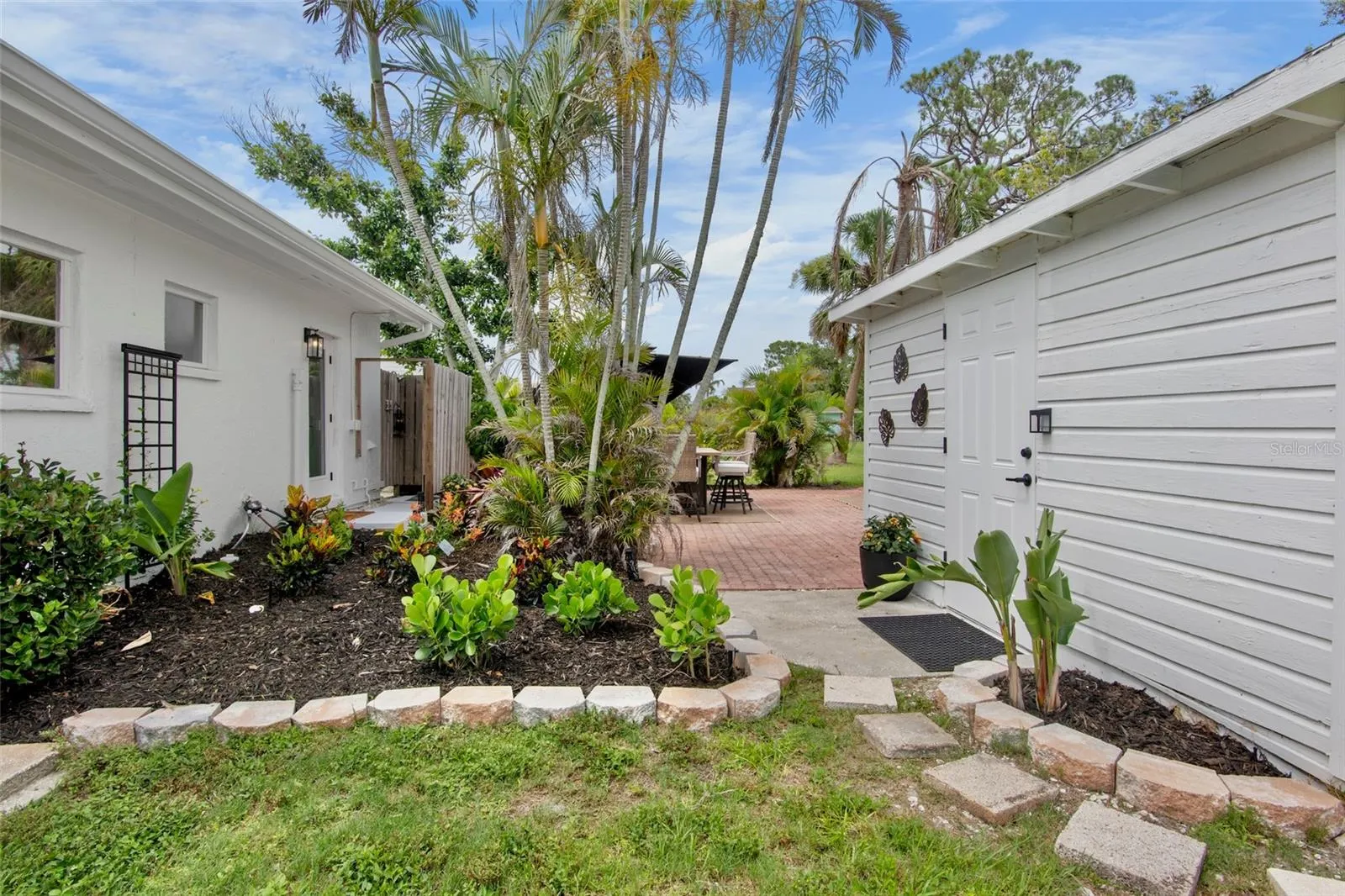 404 BAYSHORE RD