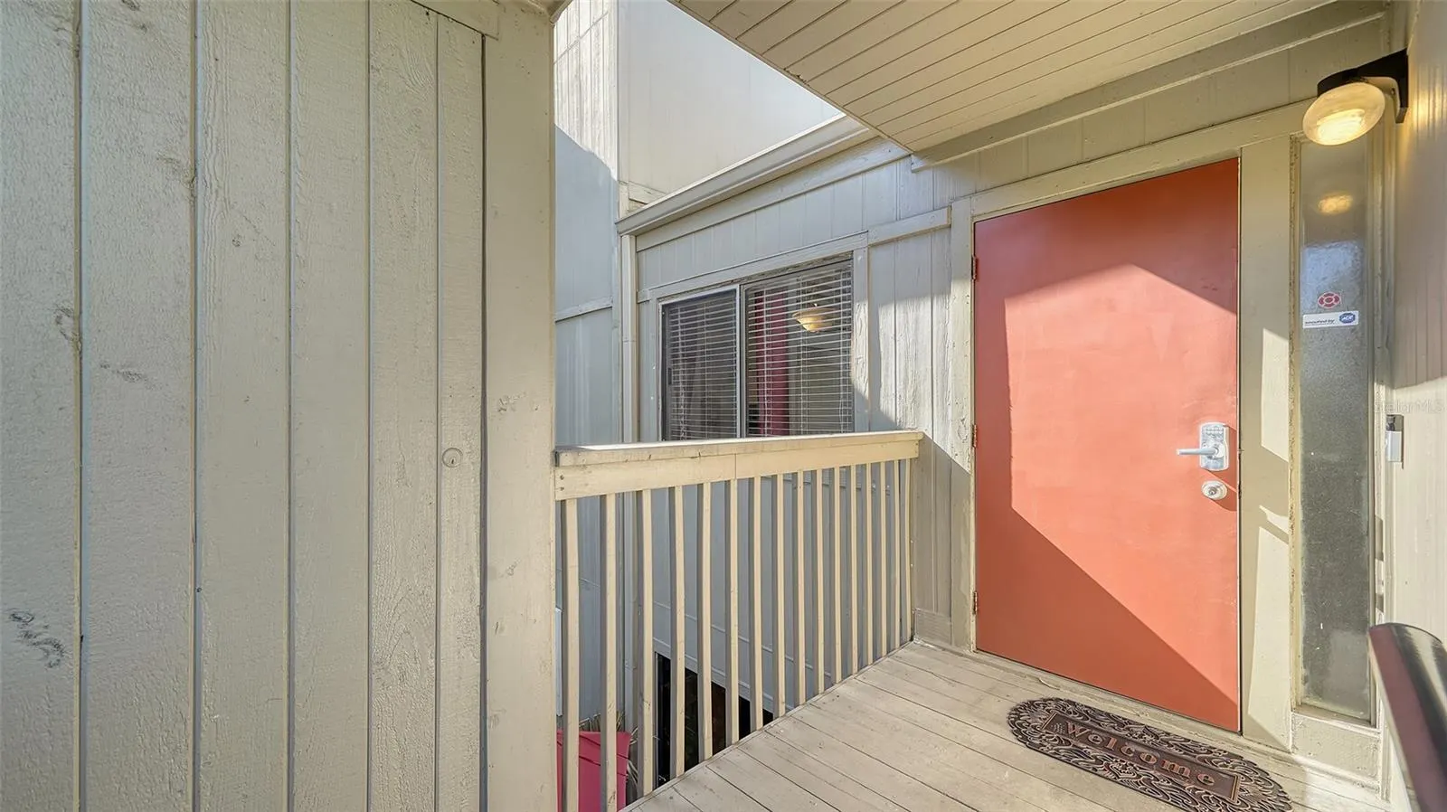 137 WOODLAND PL