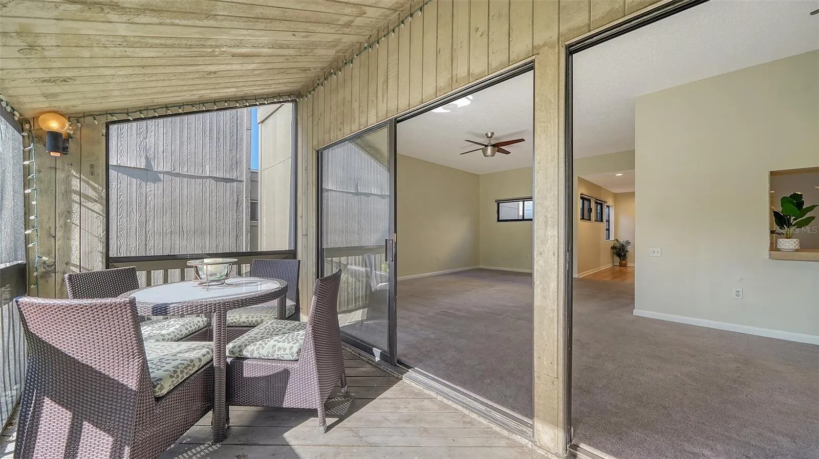 137 WOODLAND PL