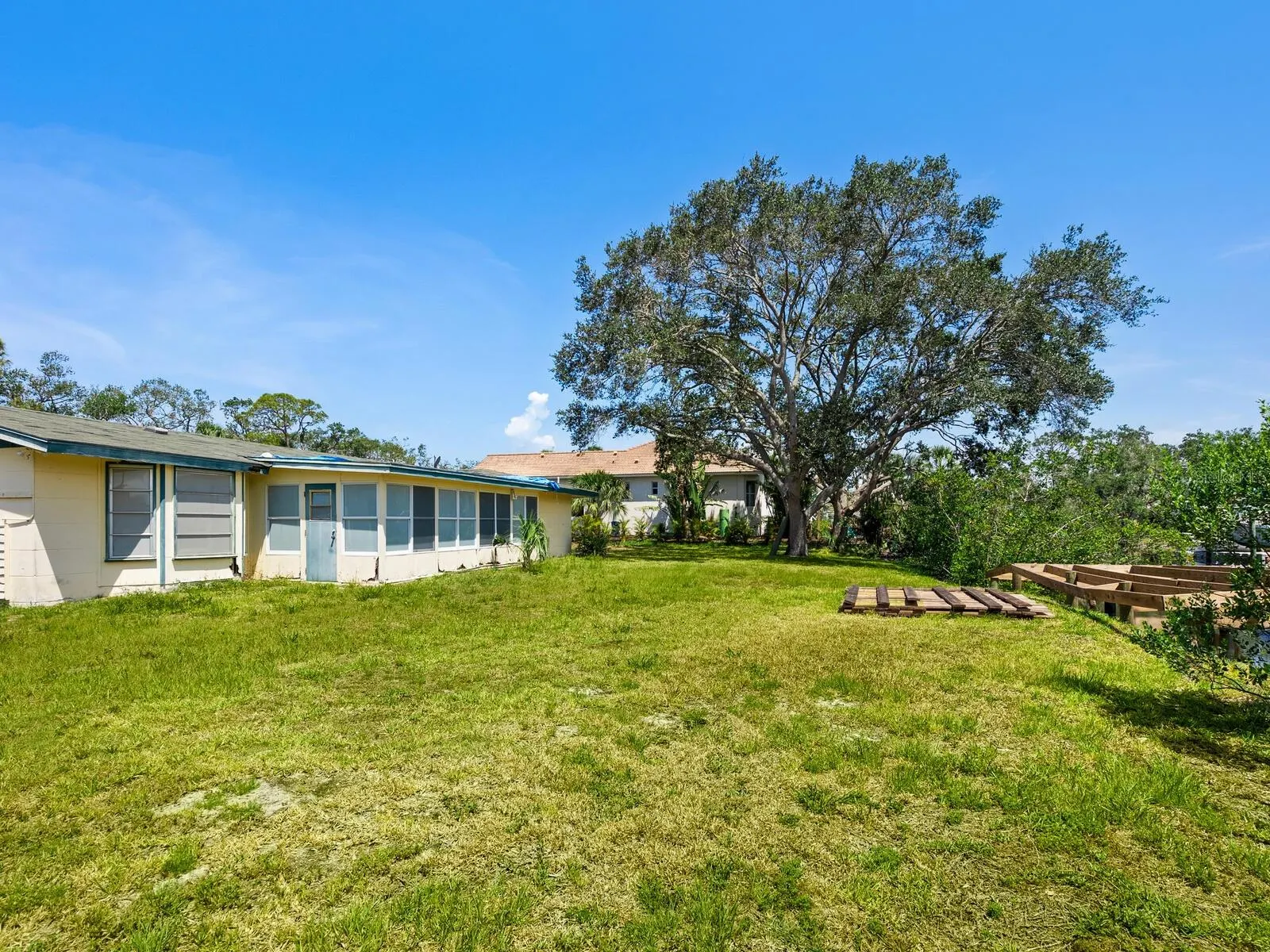 606 BITTNER BLVD