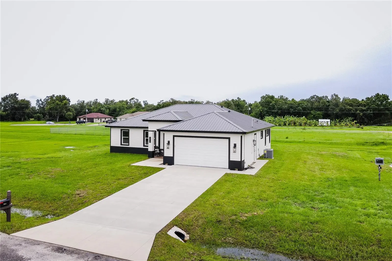 1613 SE SWINGLE TER