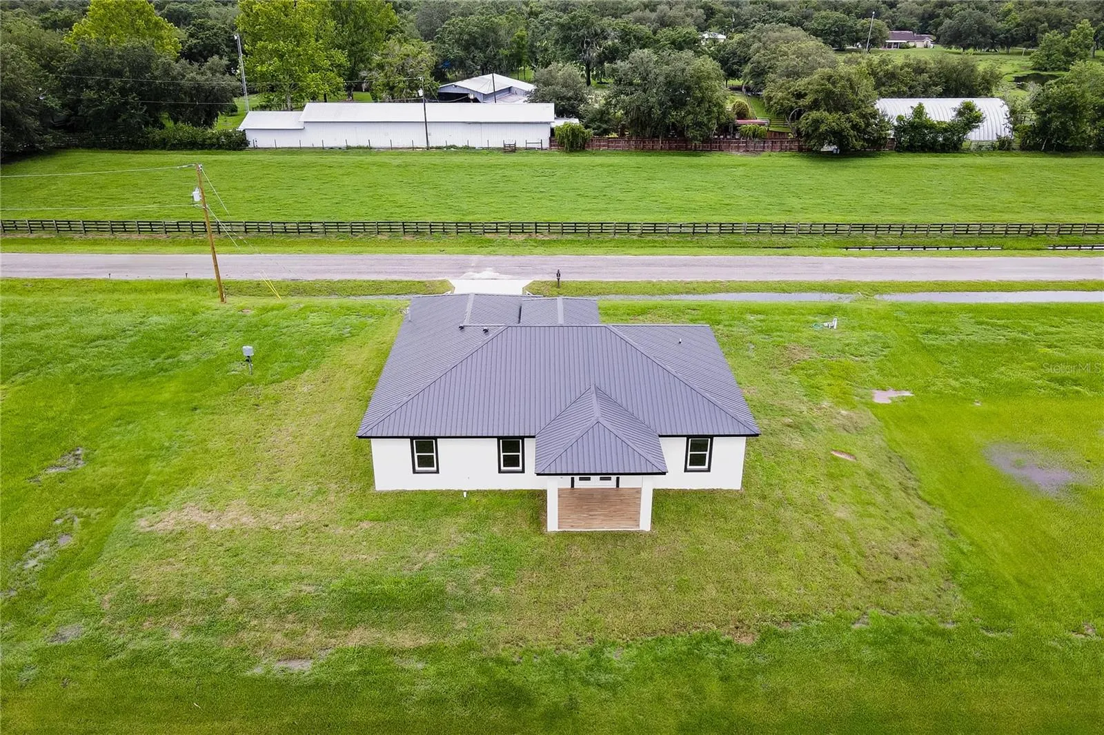 1613 SE SWINGLE TER