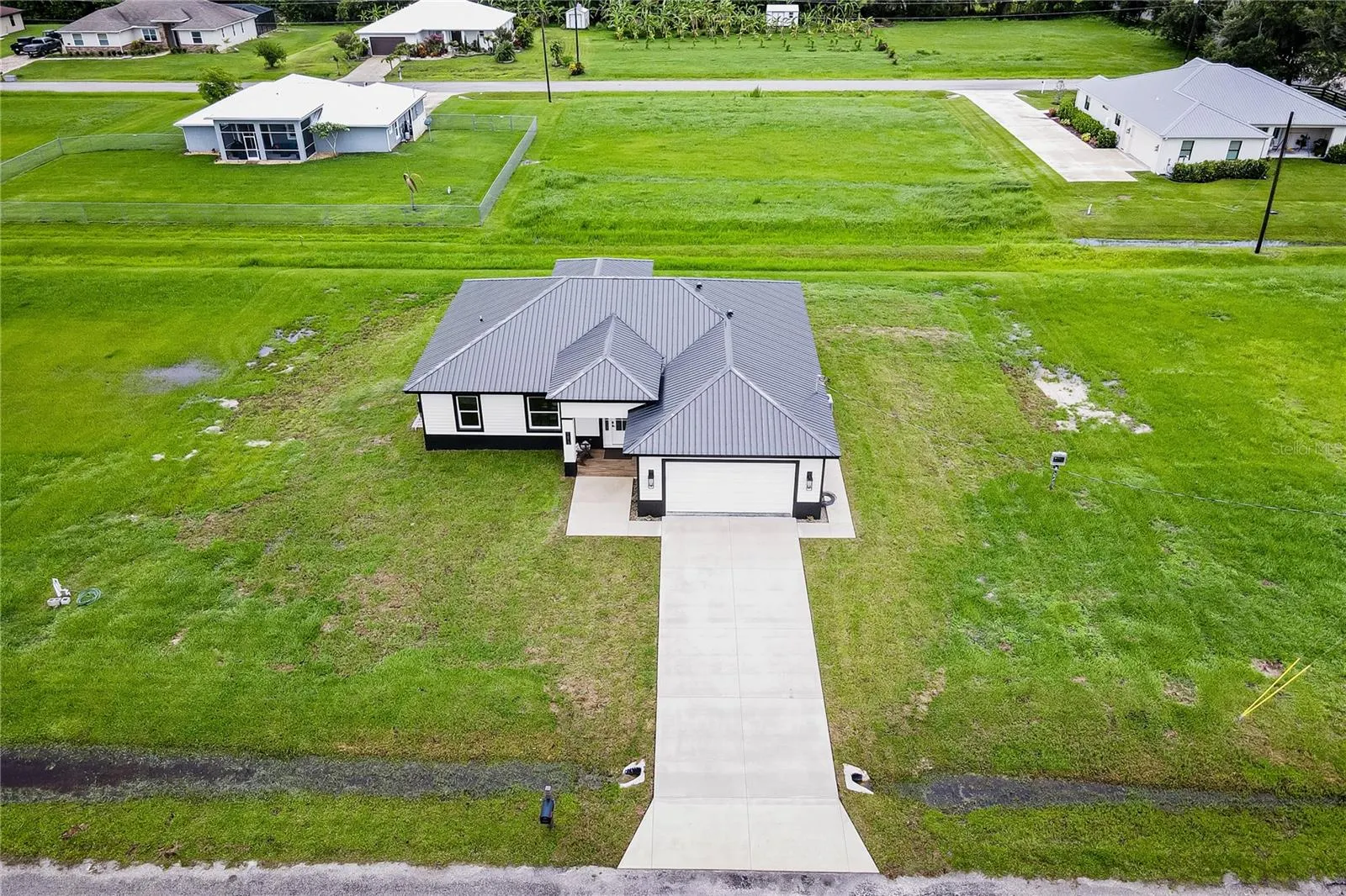 1613 SE SWINGLE TER