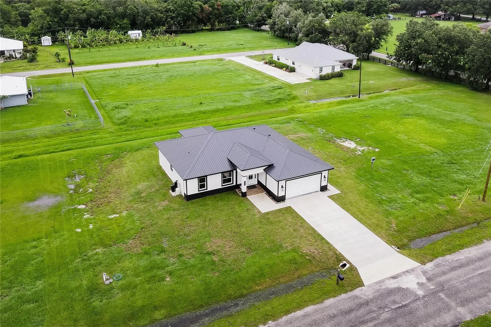 1613 SE SWINGLE TER