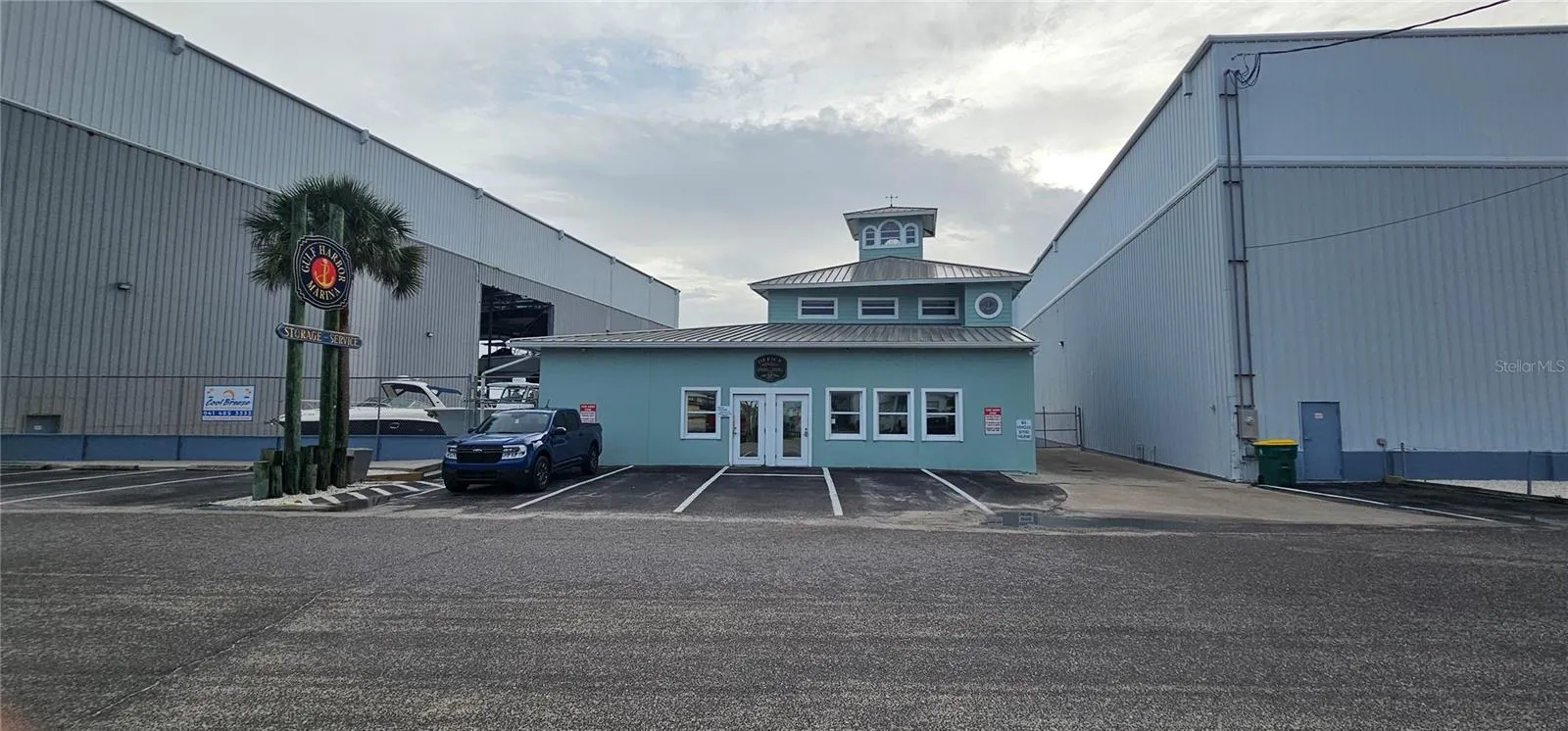 100 CIRCUIT RD #N22, #N22
