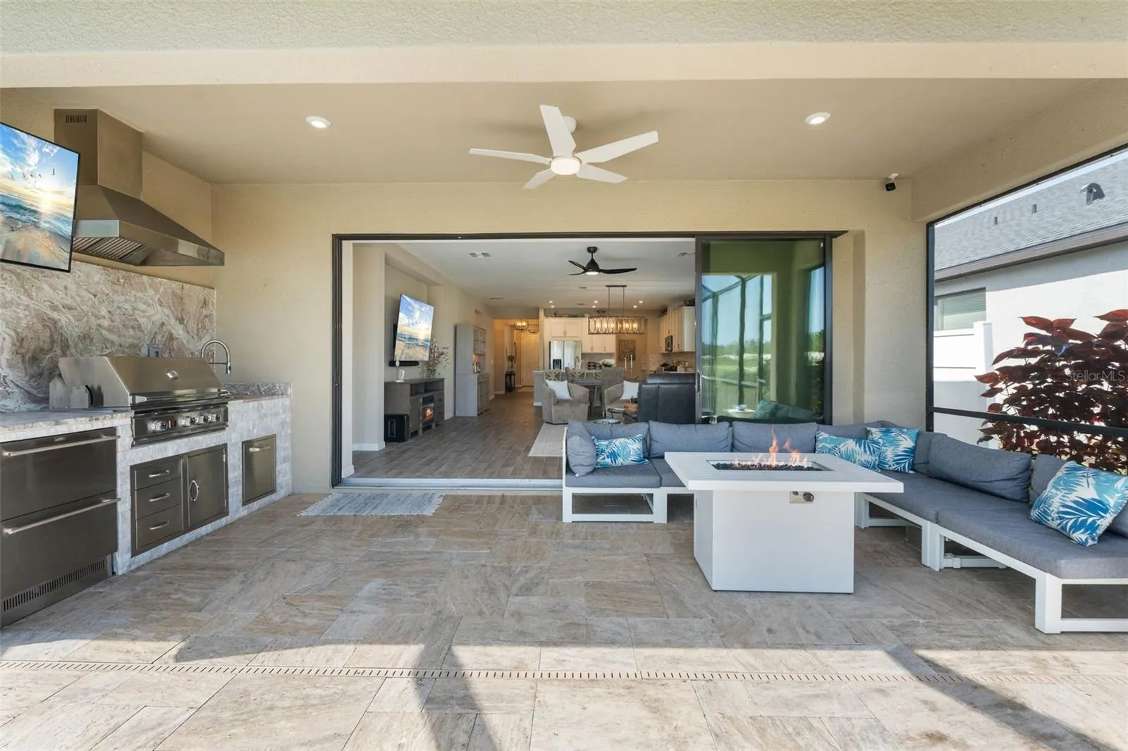 15316 SHADY PALMS LN