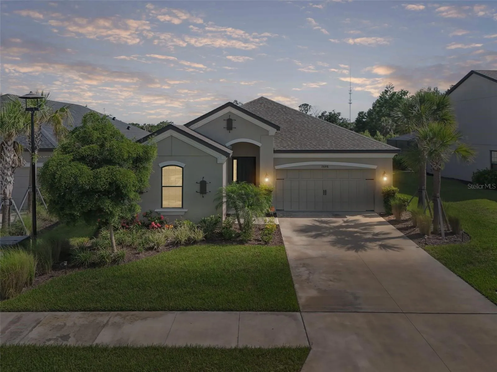 15316 SHADY PALMS LN