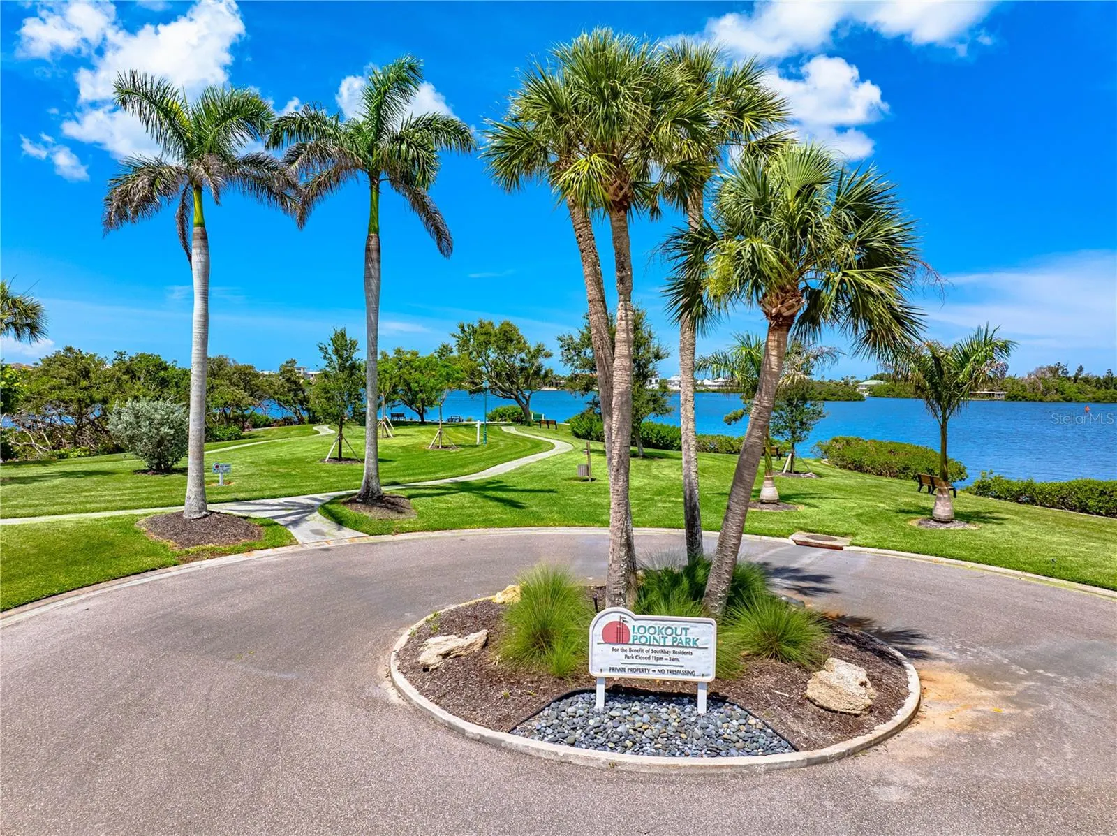 1484 SEAFARER DR