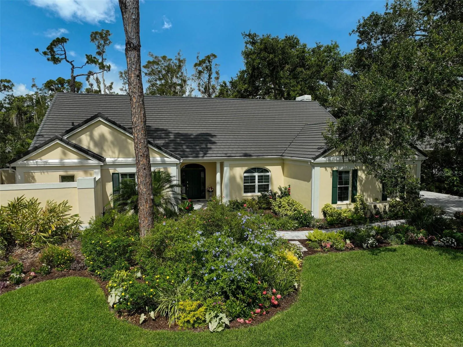 140 SUGAR MILL DR