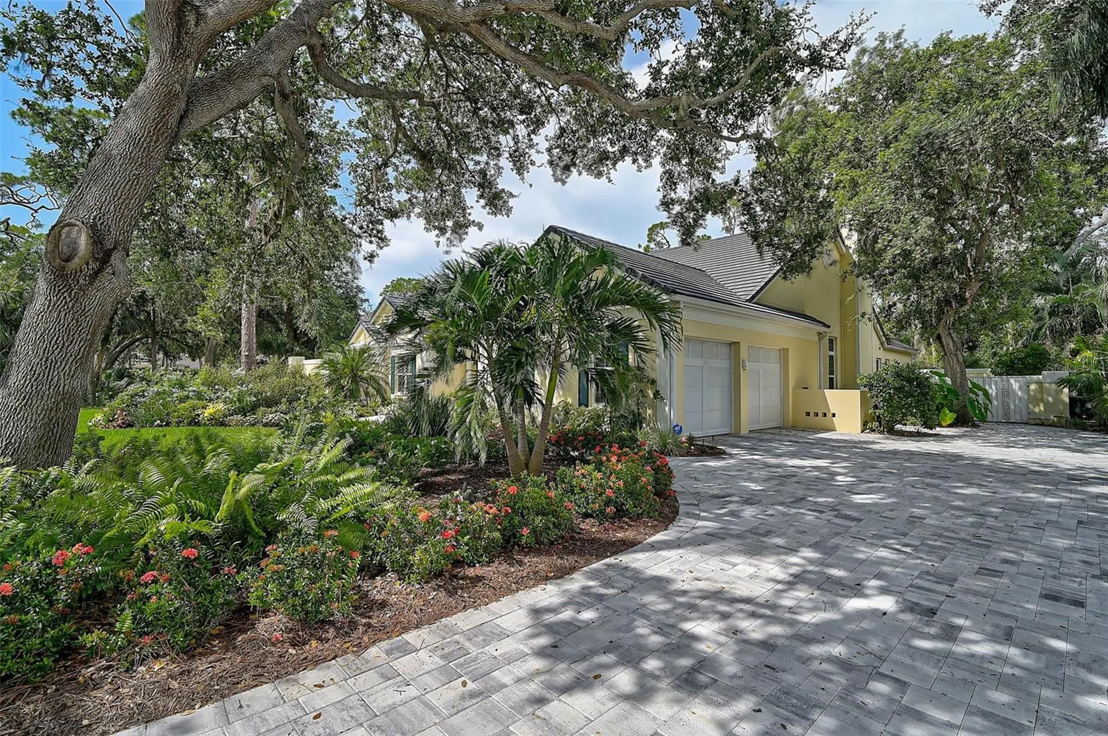 140 SUGAR MILL DR