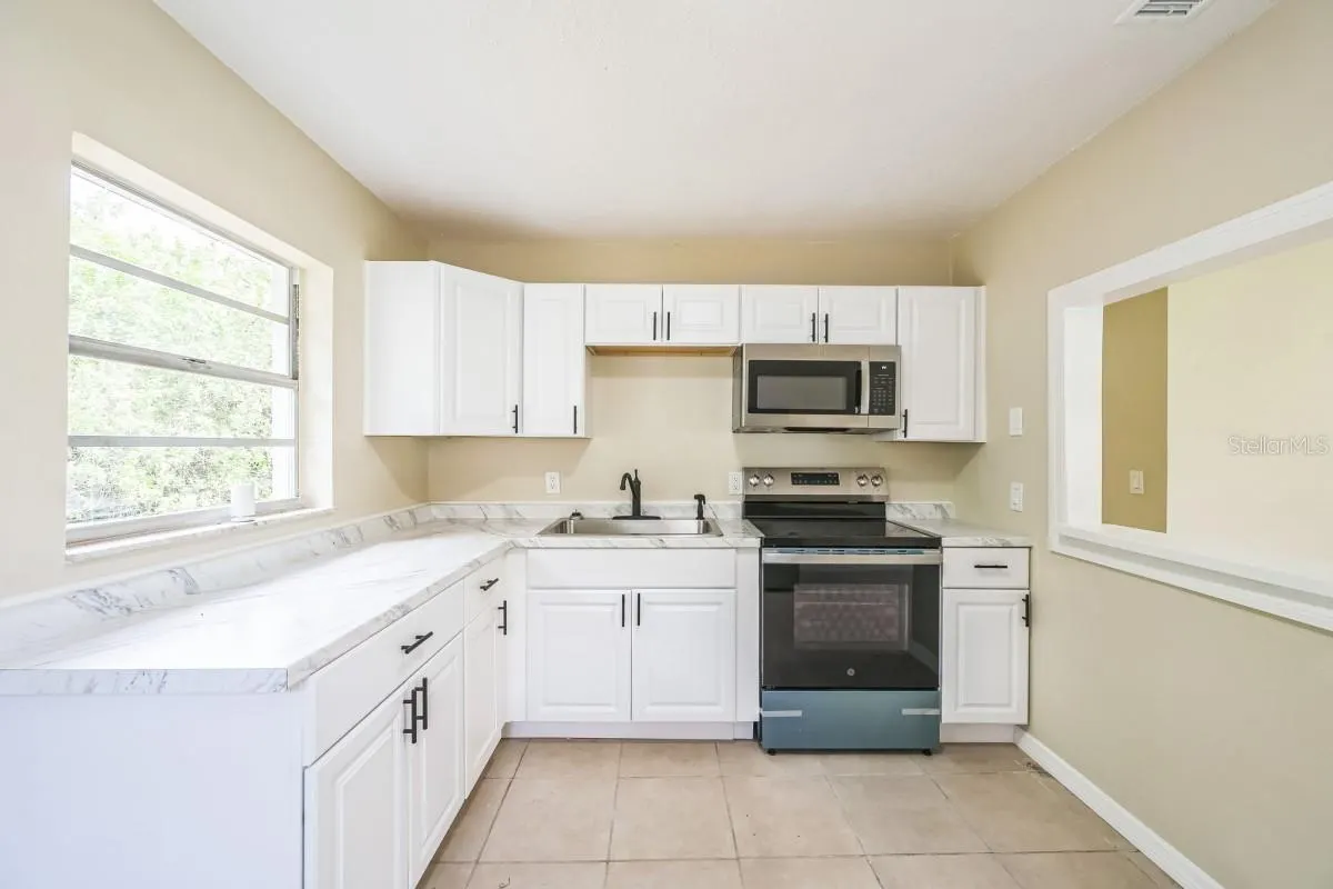 314 W OWENS AVE