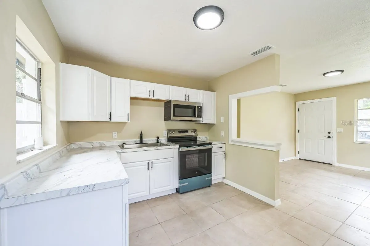 314 W OWENS AVE