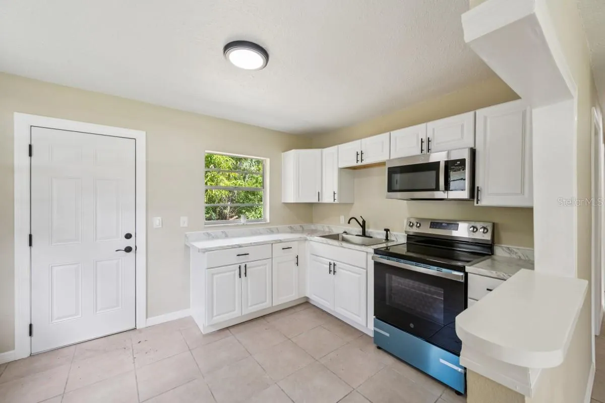 314 W OWENS AVE