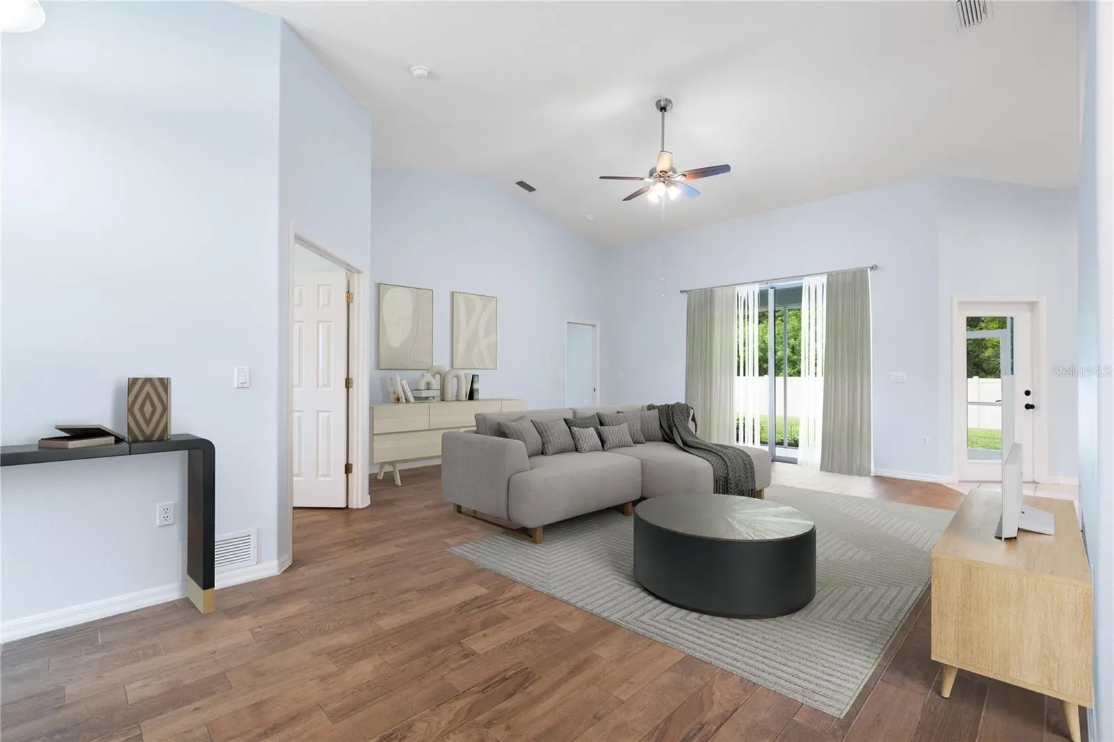 813 OAK POND DR