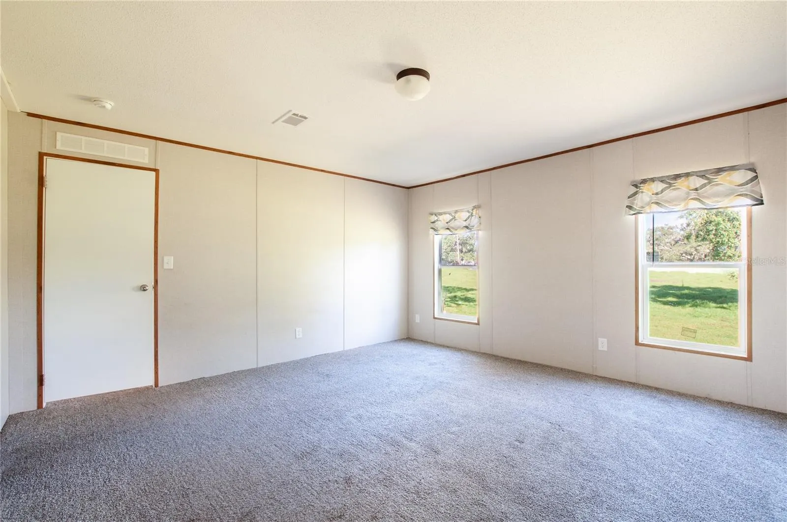 437 BRONCO DR