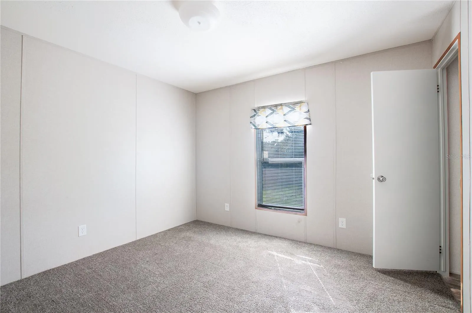 437 BRONCO DR