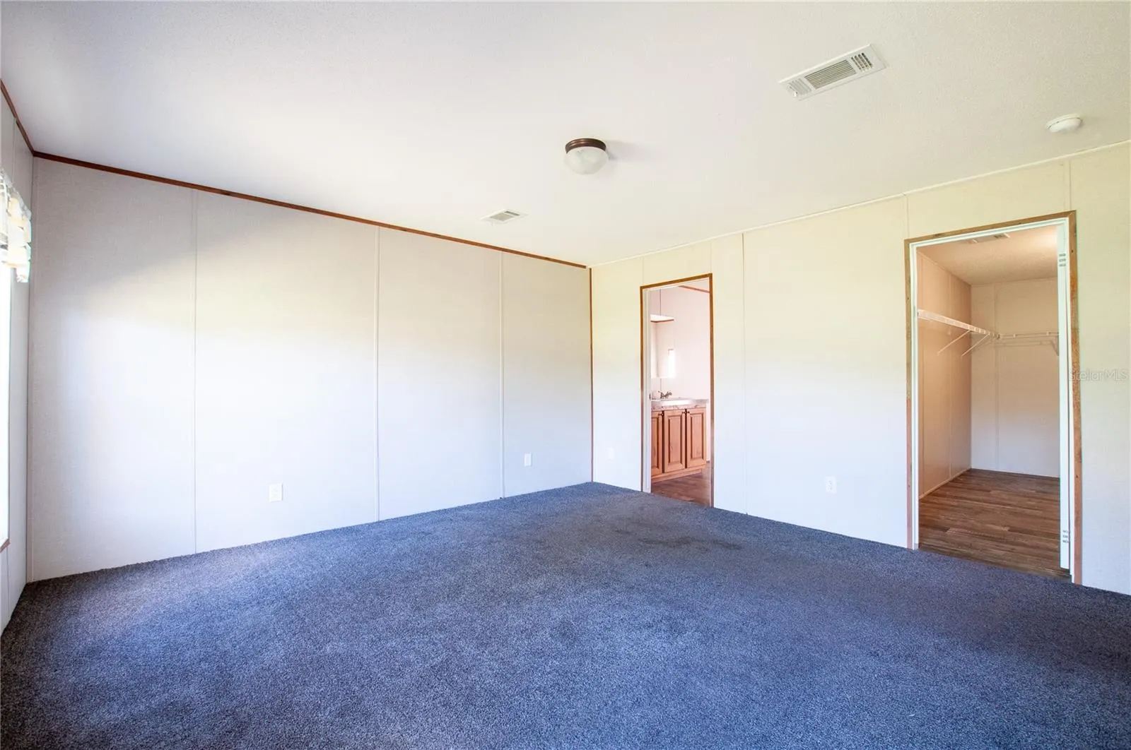 437 BRONCO DR