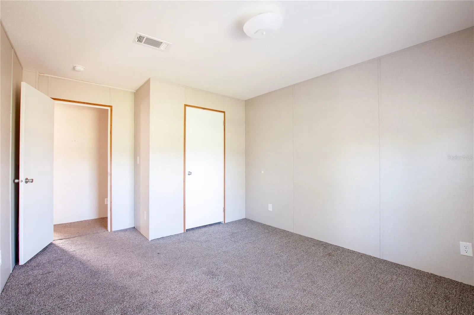 437 BRONCO DR