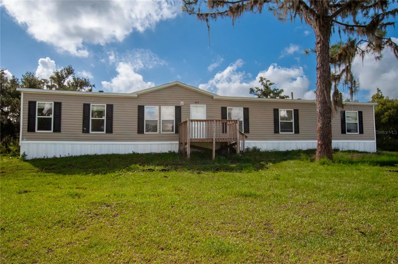 437 BRONCO DR