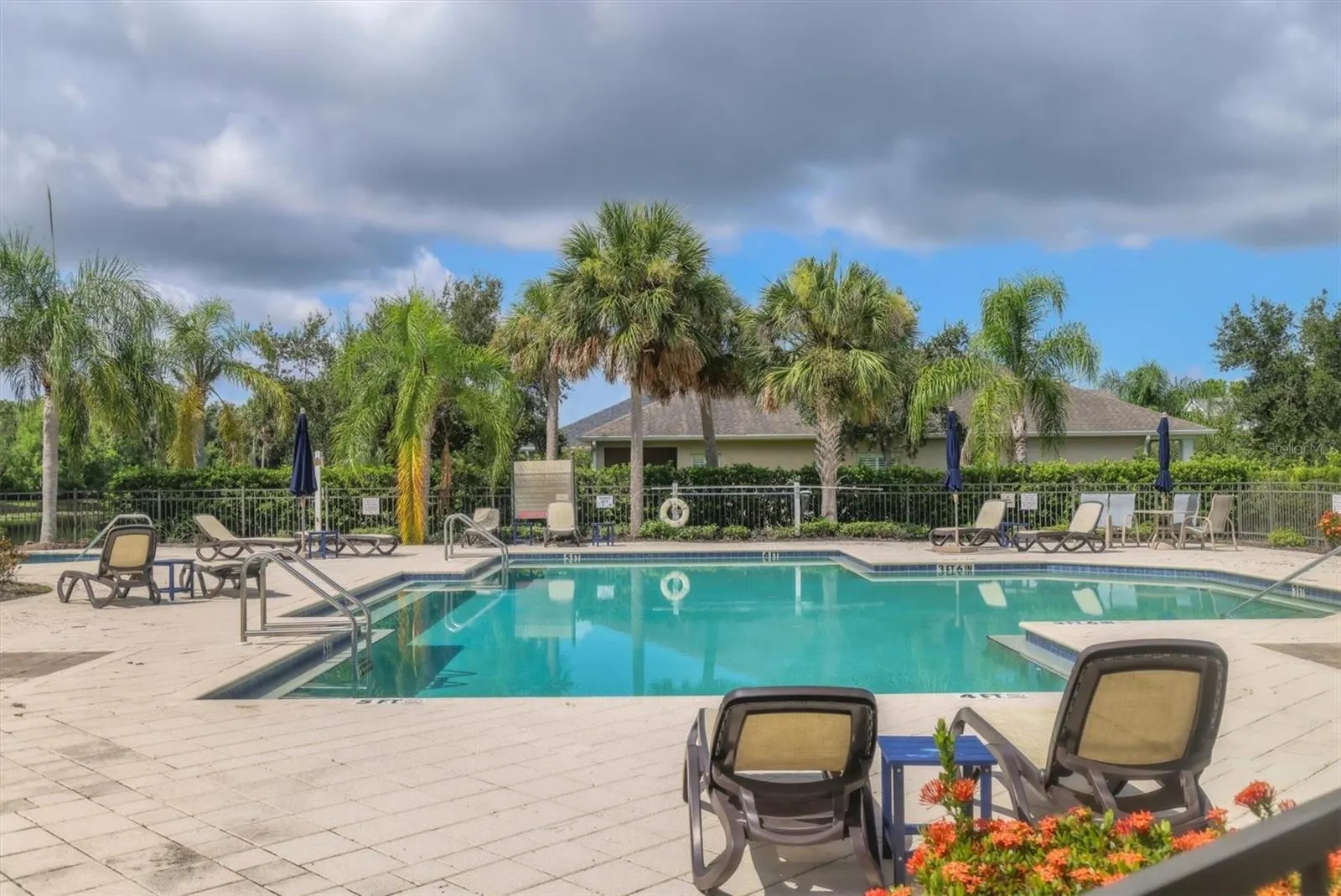 4806 LAKE BREEZE TER