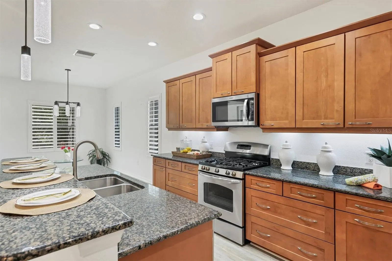 4806 LAKE BREEZE TER