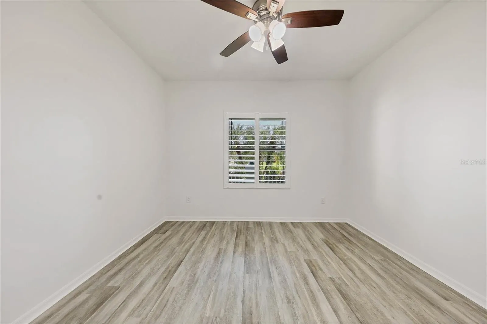 4806 LAKE BREEZE TER