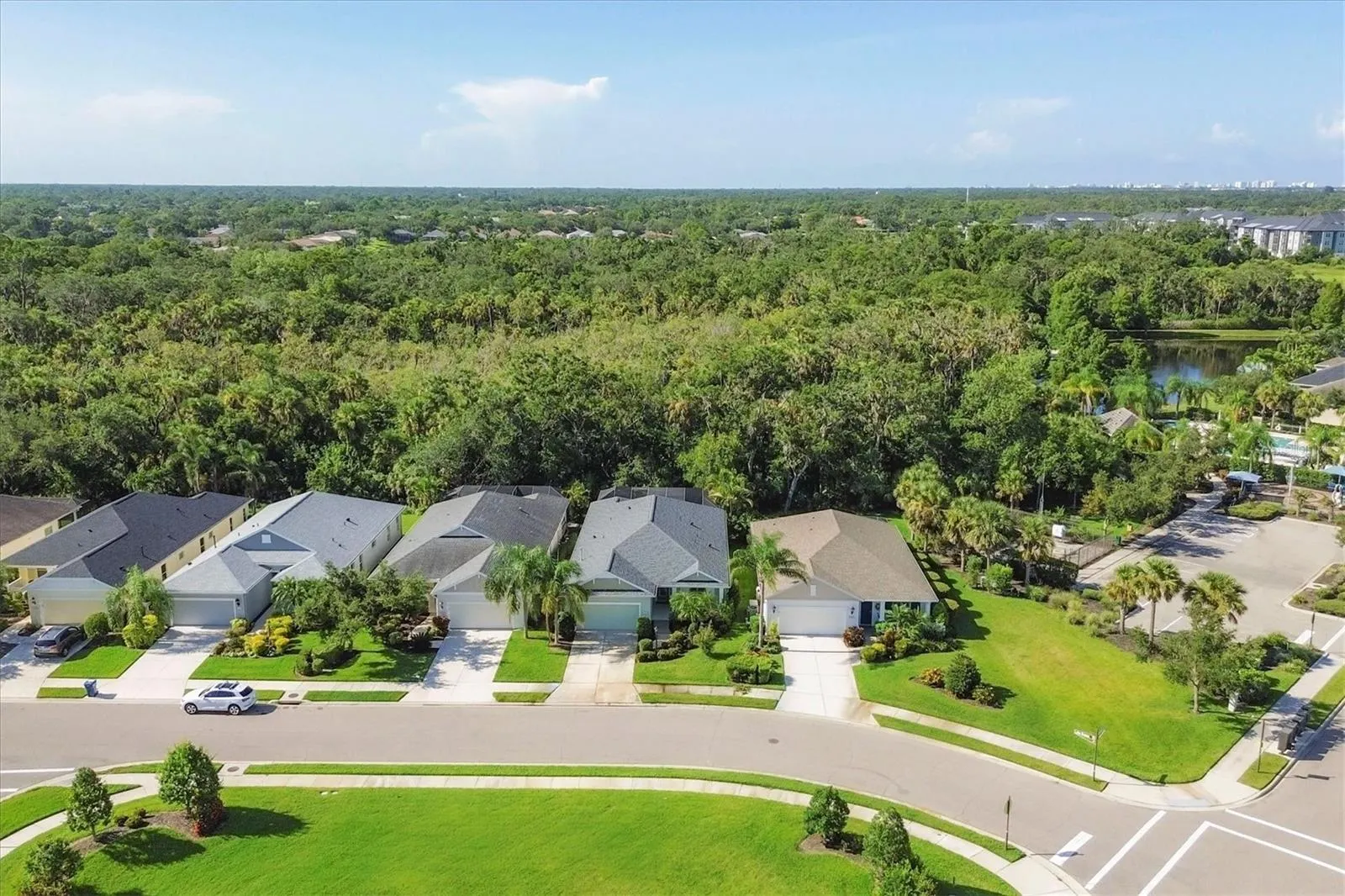4806 LAKE BREEZE TER