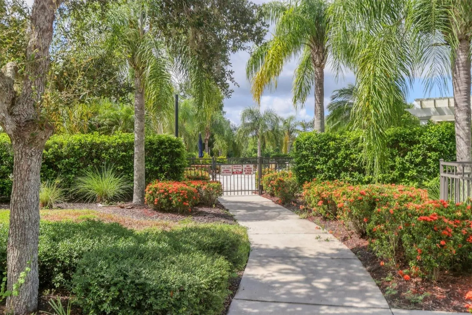 4806 LAKE BREEZE TER