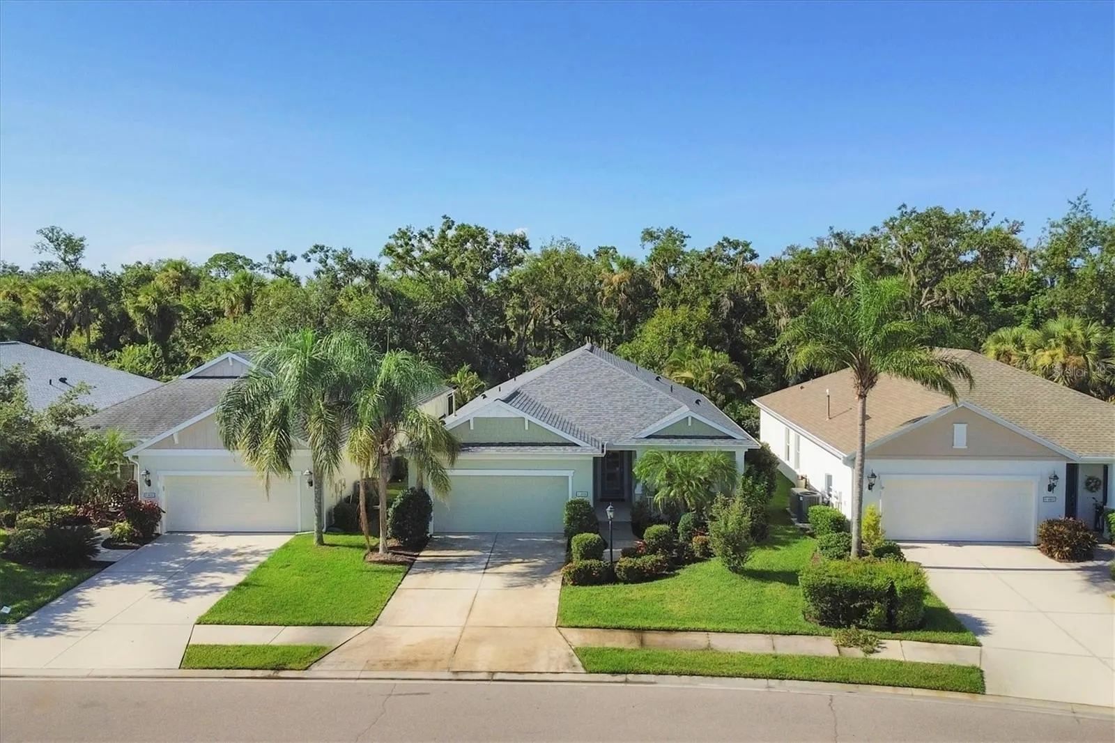 4806 LAKE BREEZE TER
