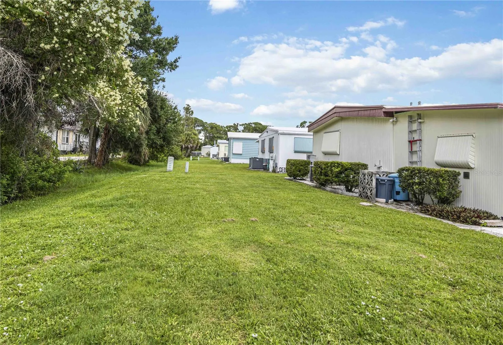 170 EDGEWOOD DR