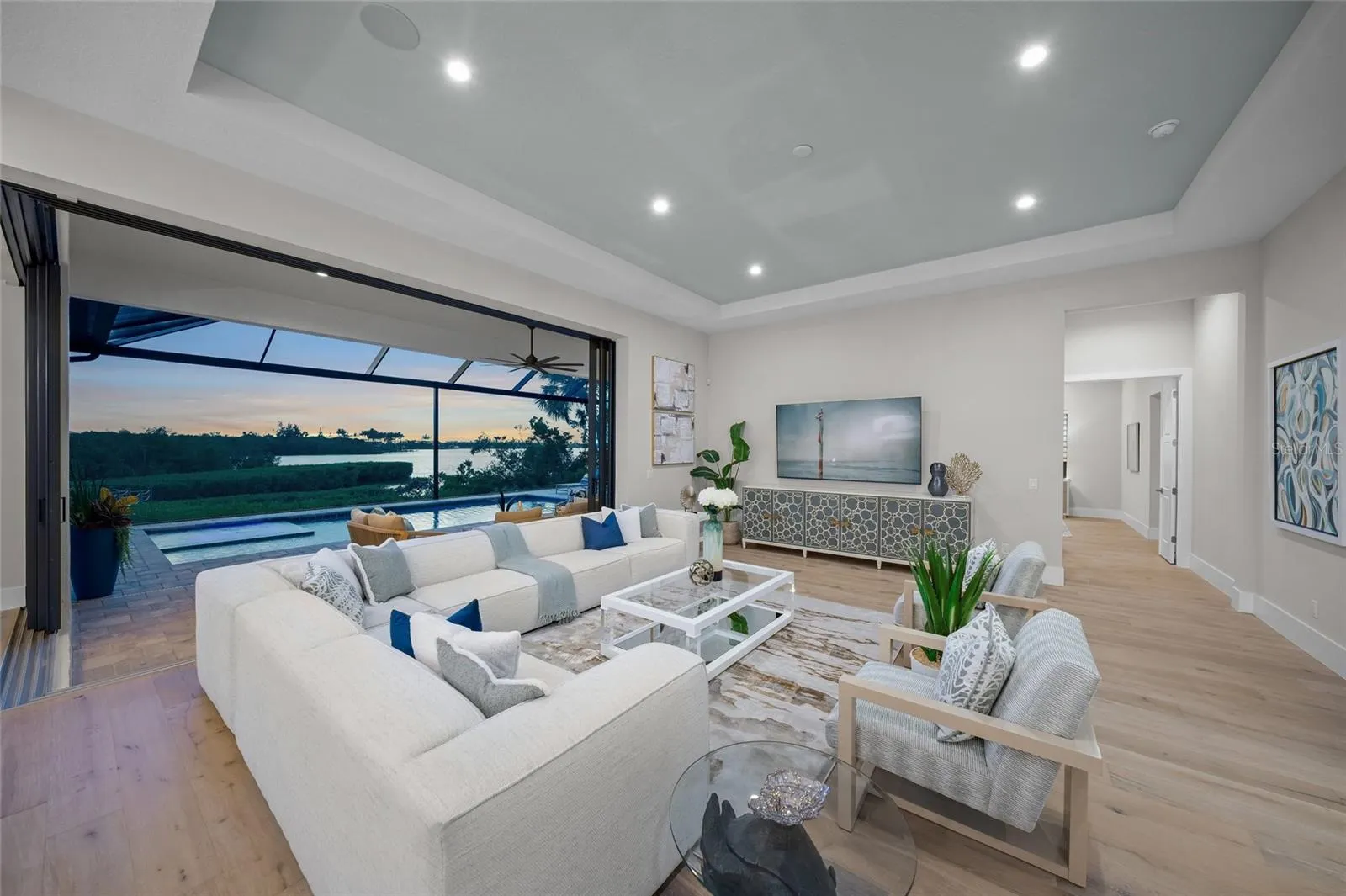 1109 BAYSHORE RD