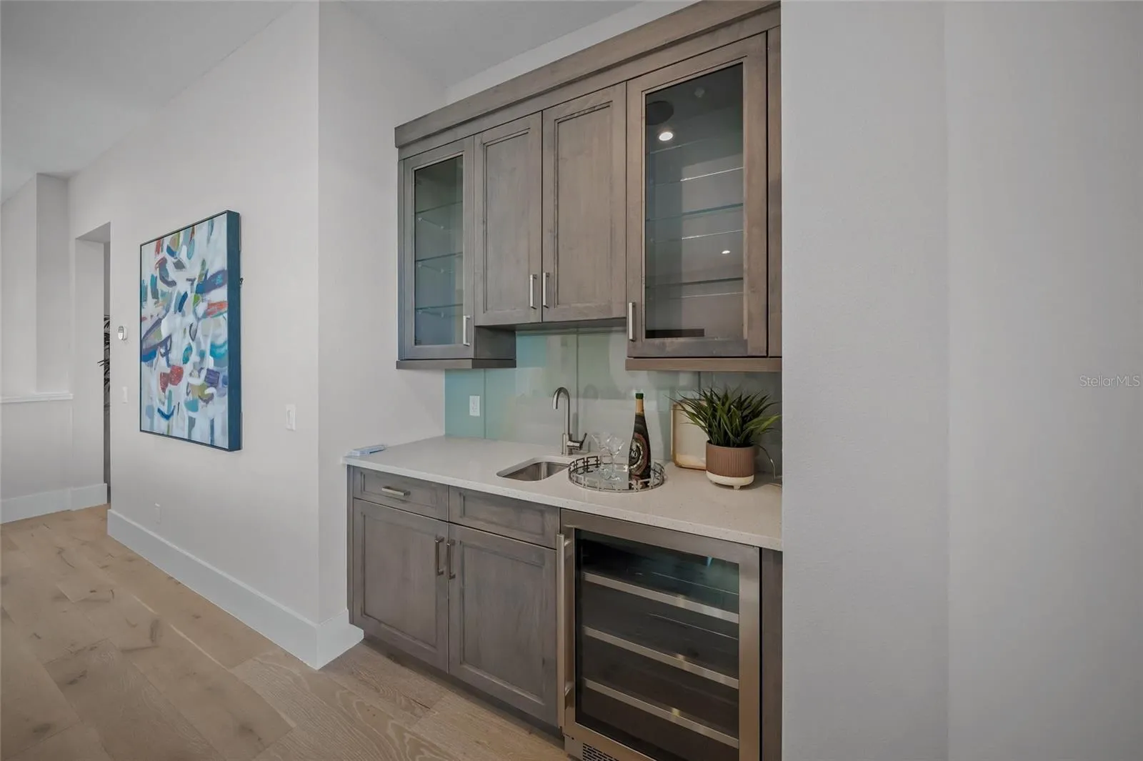1109 BAYSHORE RD