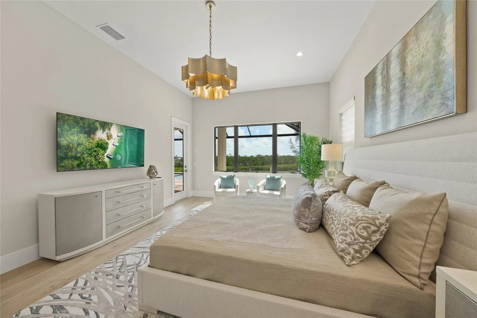 1109 BAYSHORE RD