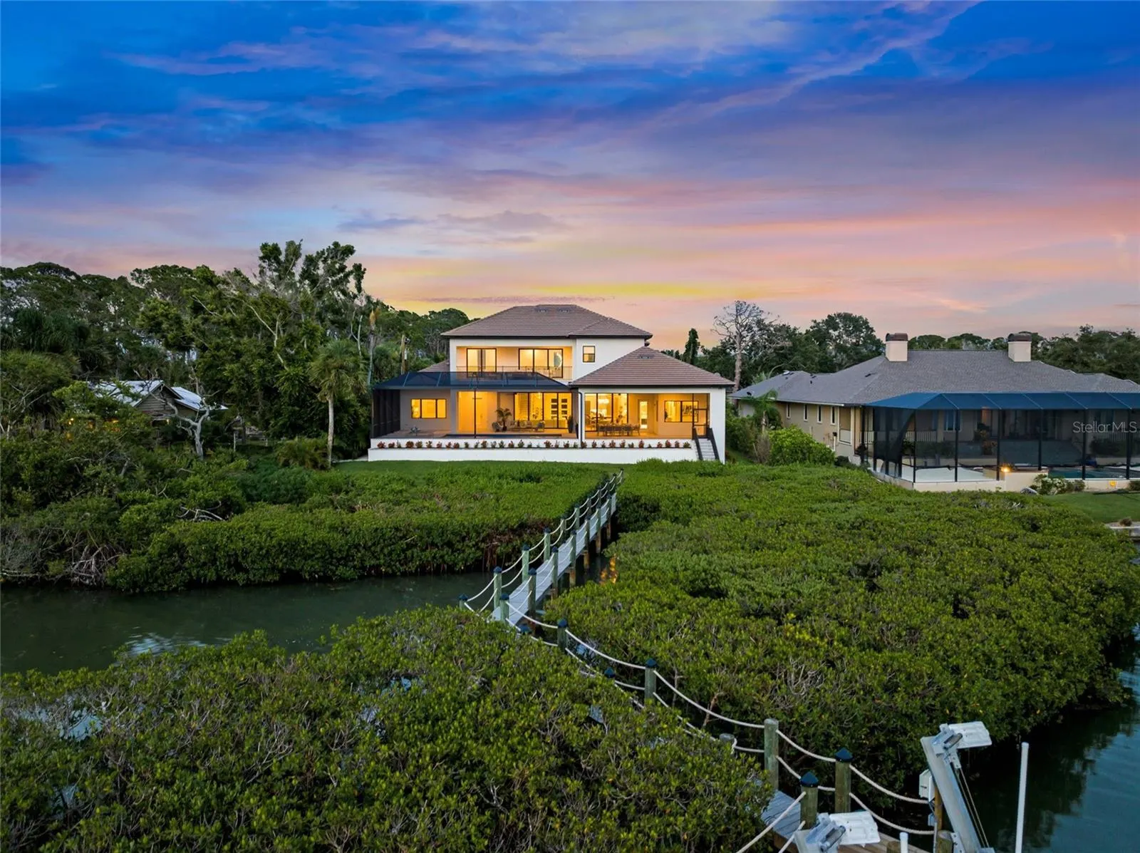 1109 BAYSHORE RD