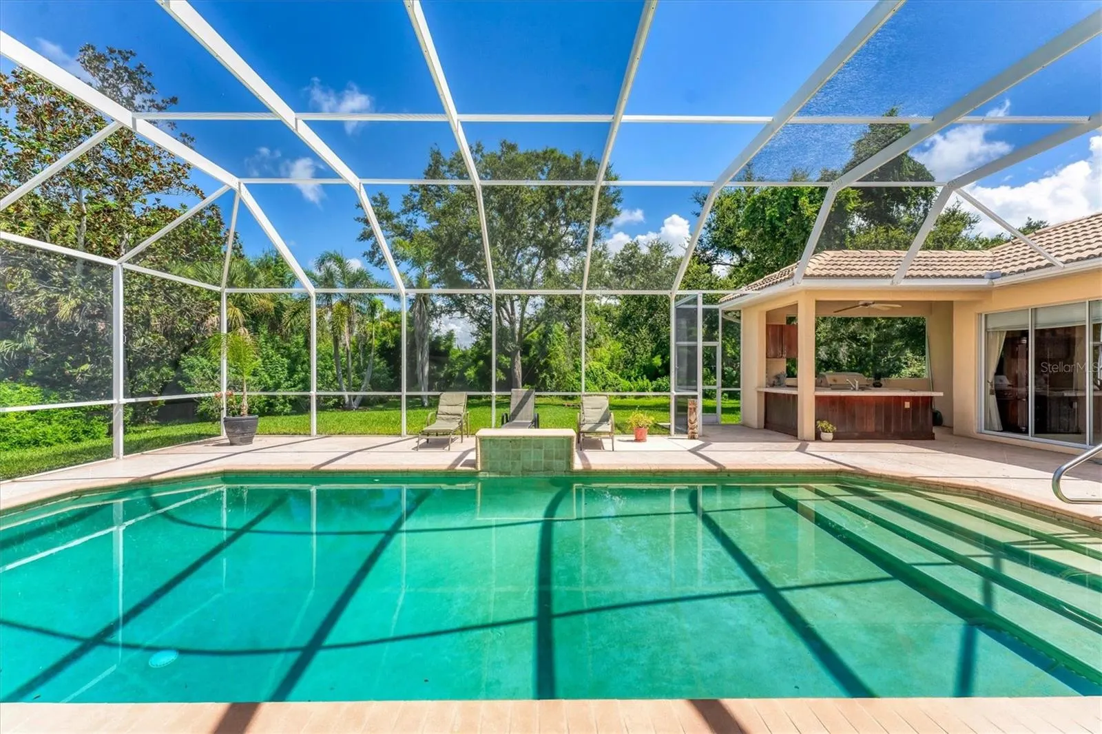 1255 SORRENTO WOODS BLVD