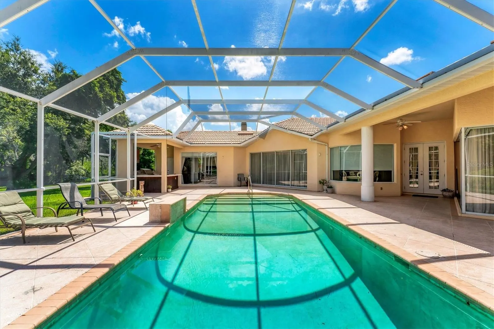 1255 SORRENTO WOODS BLVD