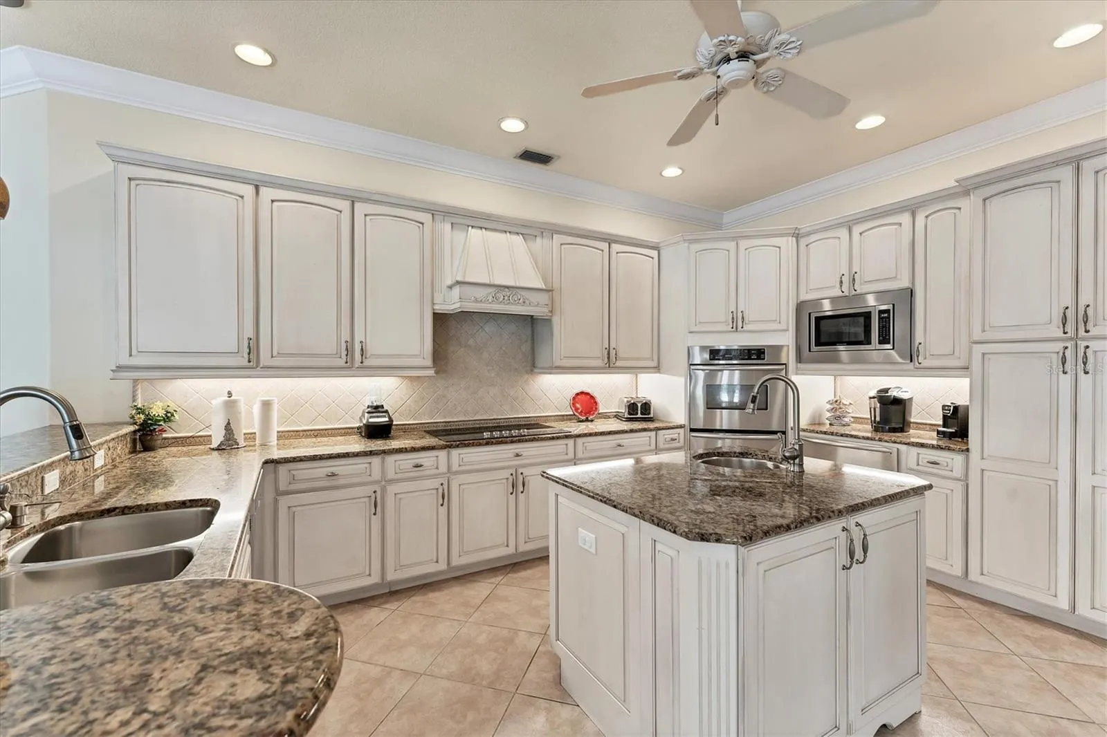 1255 SORRENTO WOODS BLVD