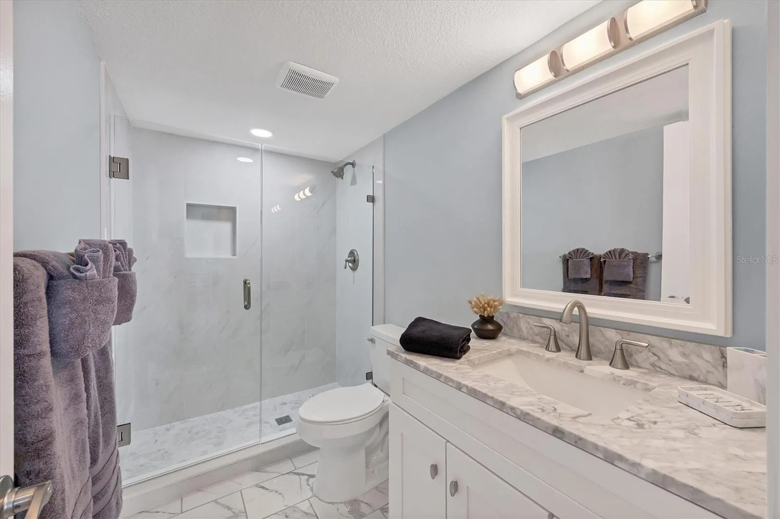 1107 SHORE VIEW DR