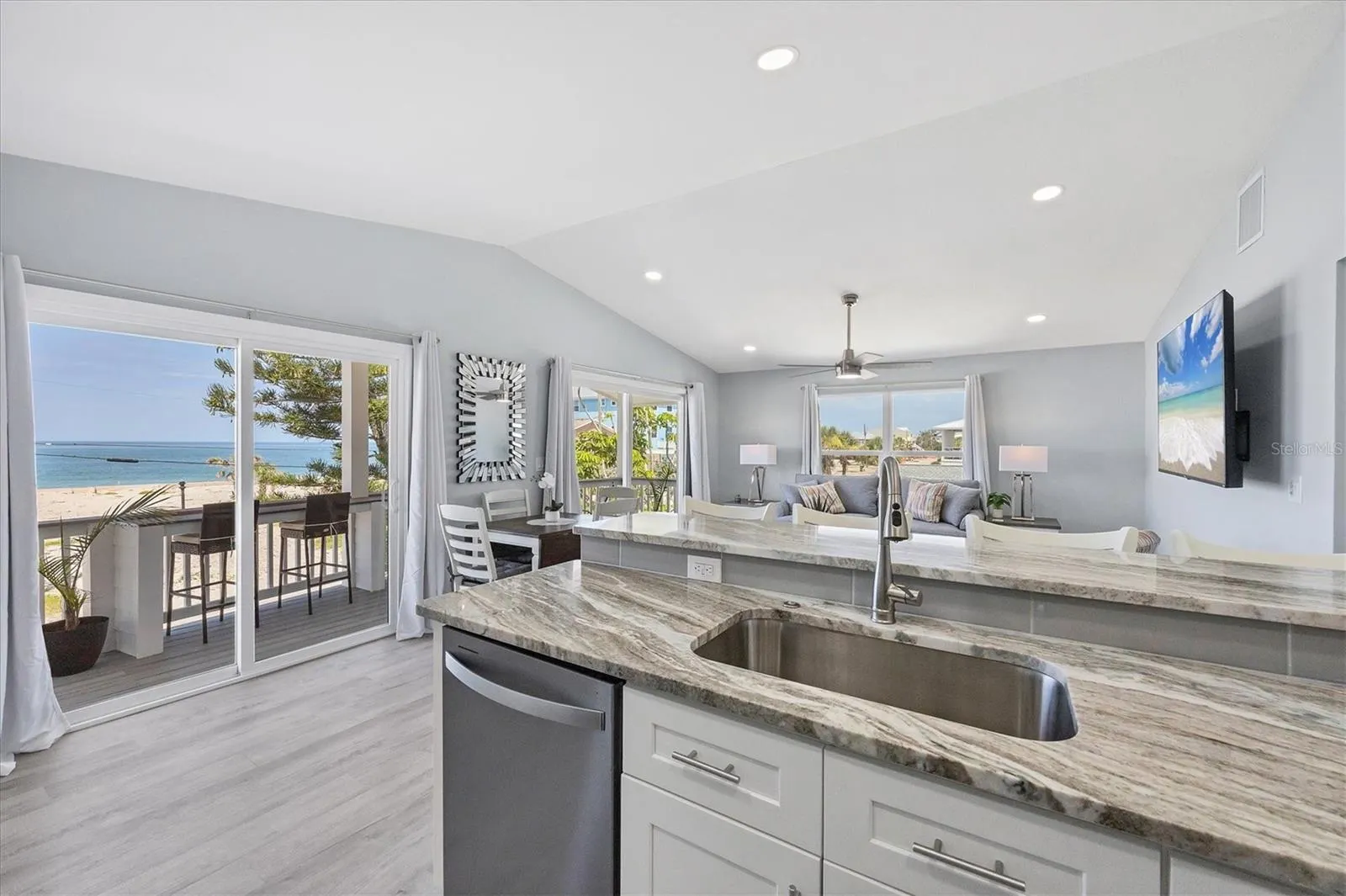 1107 SHORE VIEW DR
