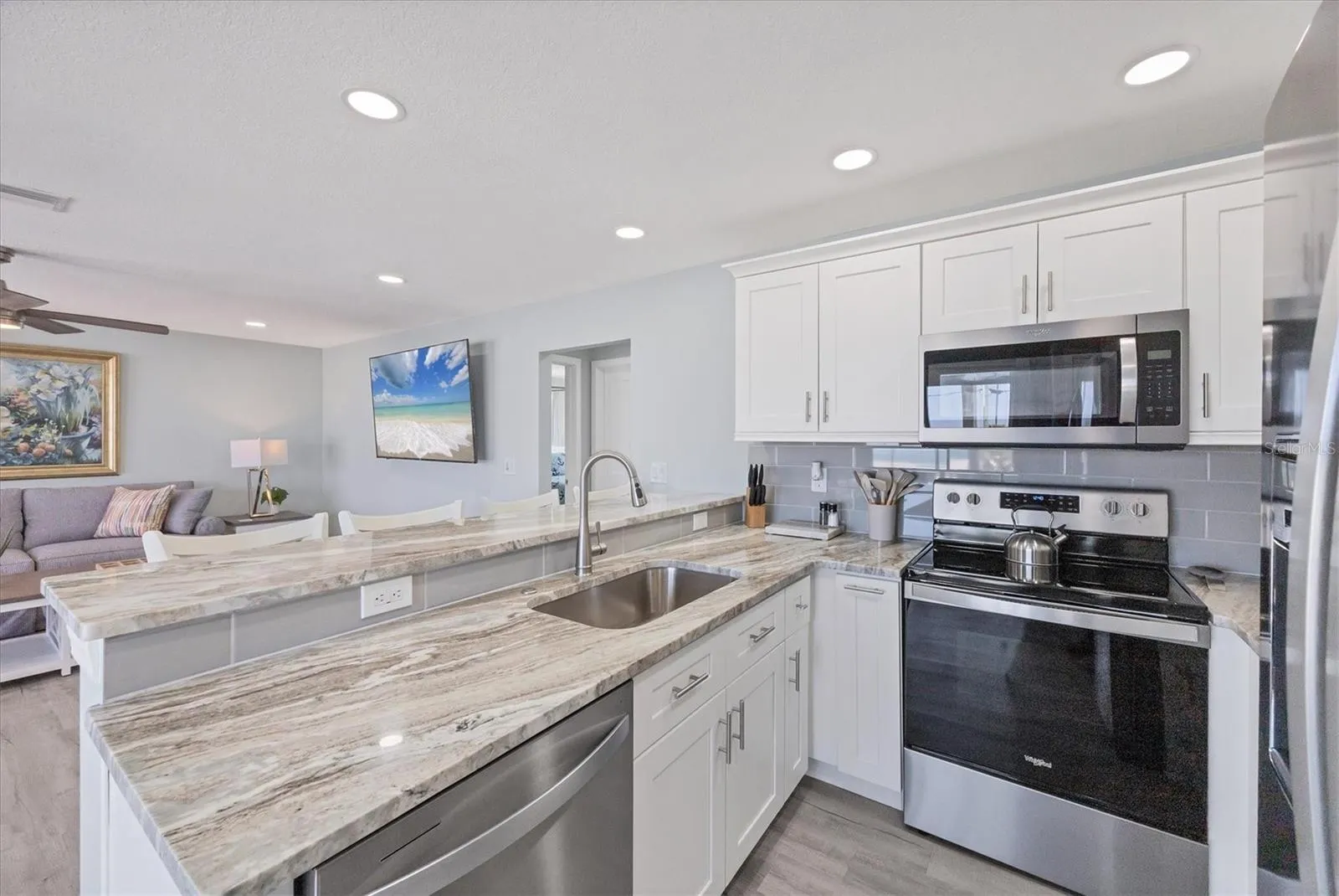 1107 SHORE VIEW DR