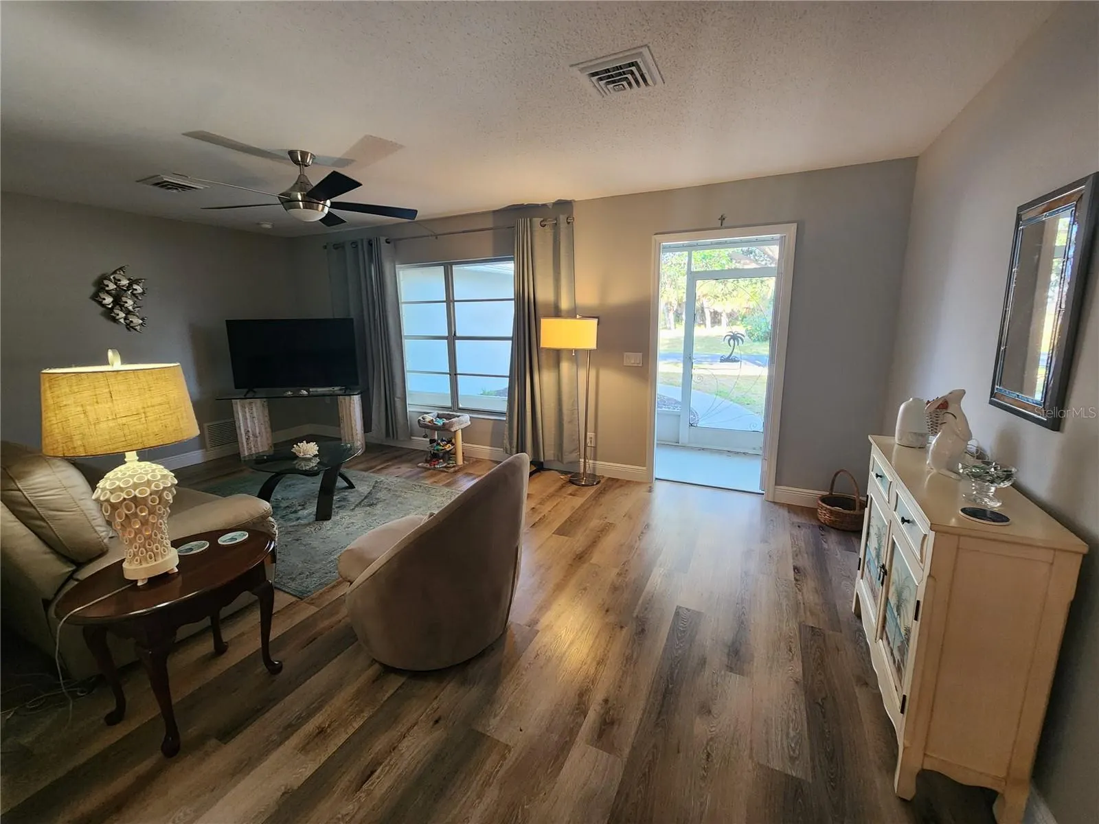 1229 CORAL LN