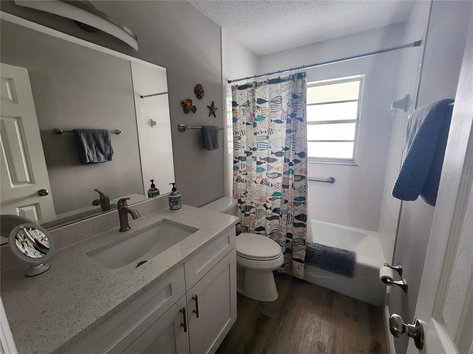 1229 CORAL LN