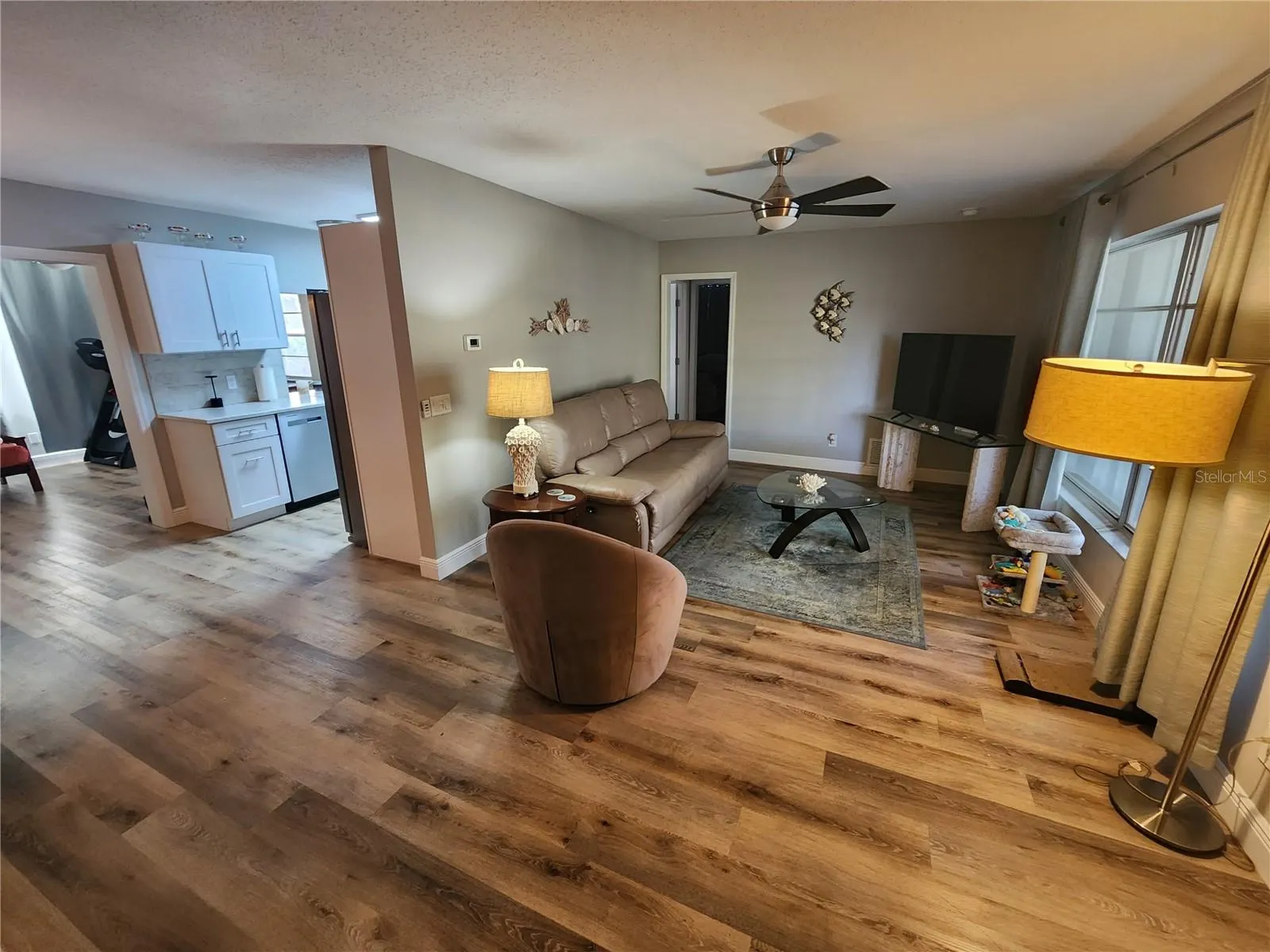 1229 CORAL LN