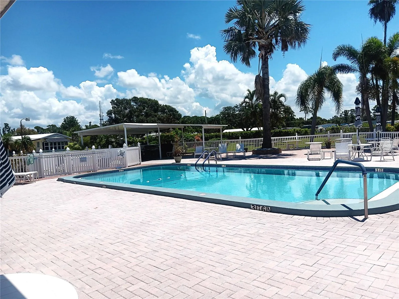 238 PALM AIR DR