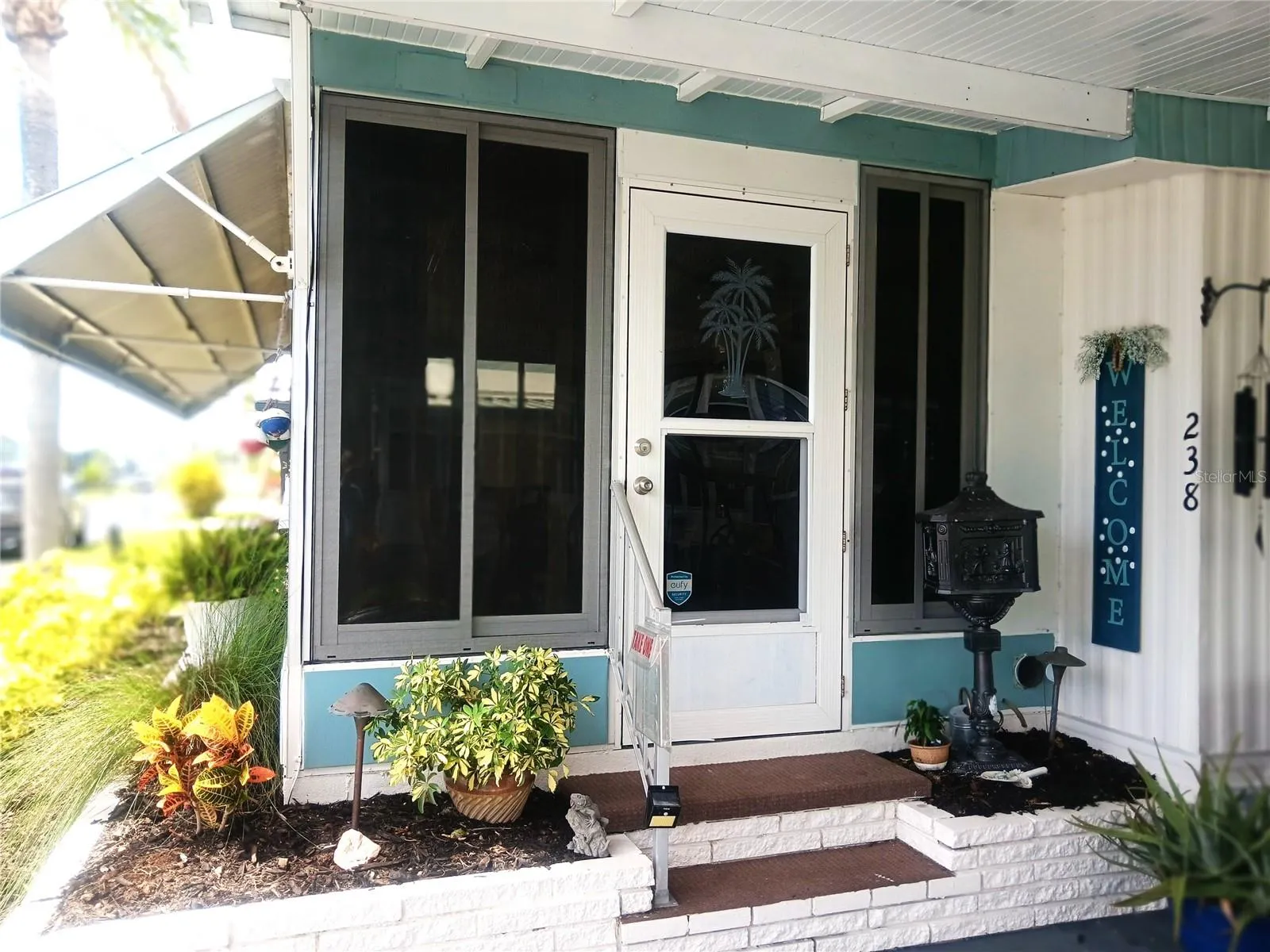 238 PALM AIR DR