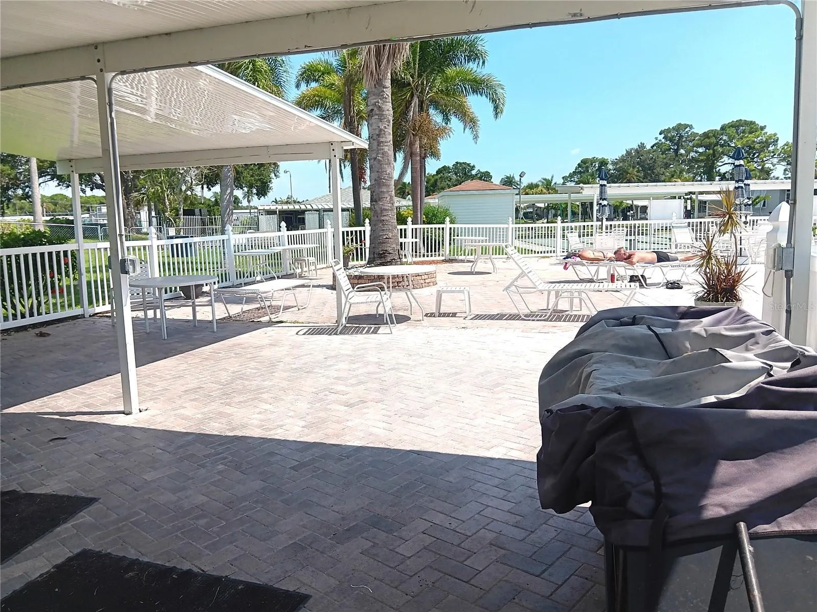 238 PALM AIR DR