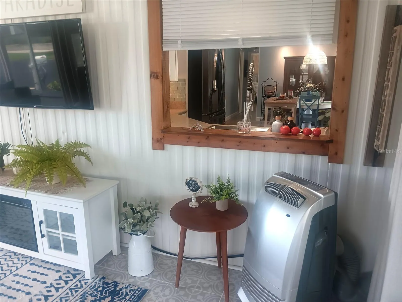 238 PALM AIR DR