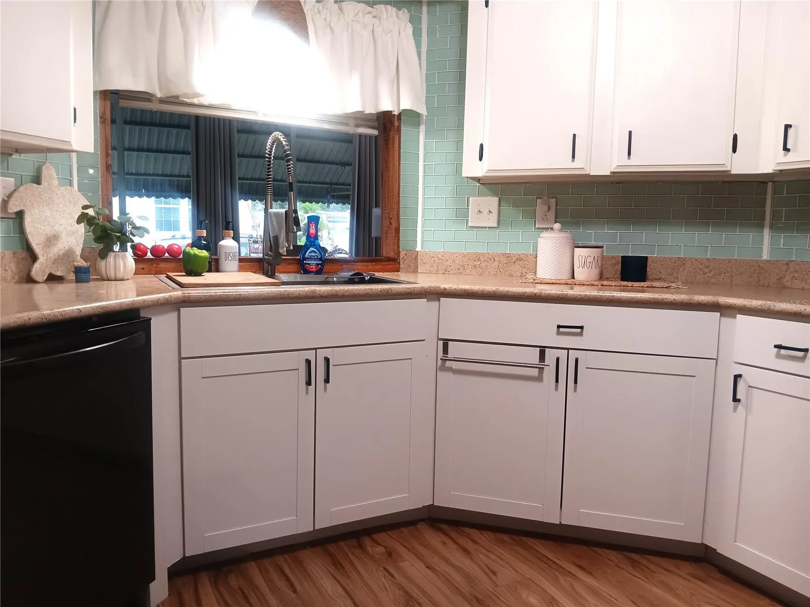 238 PALM AIR DR