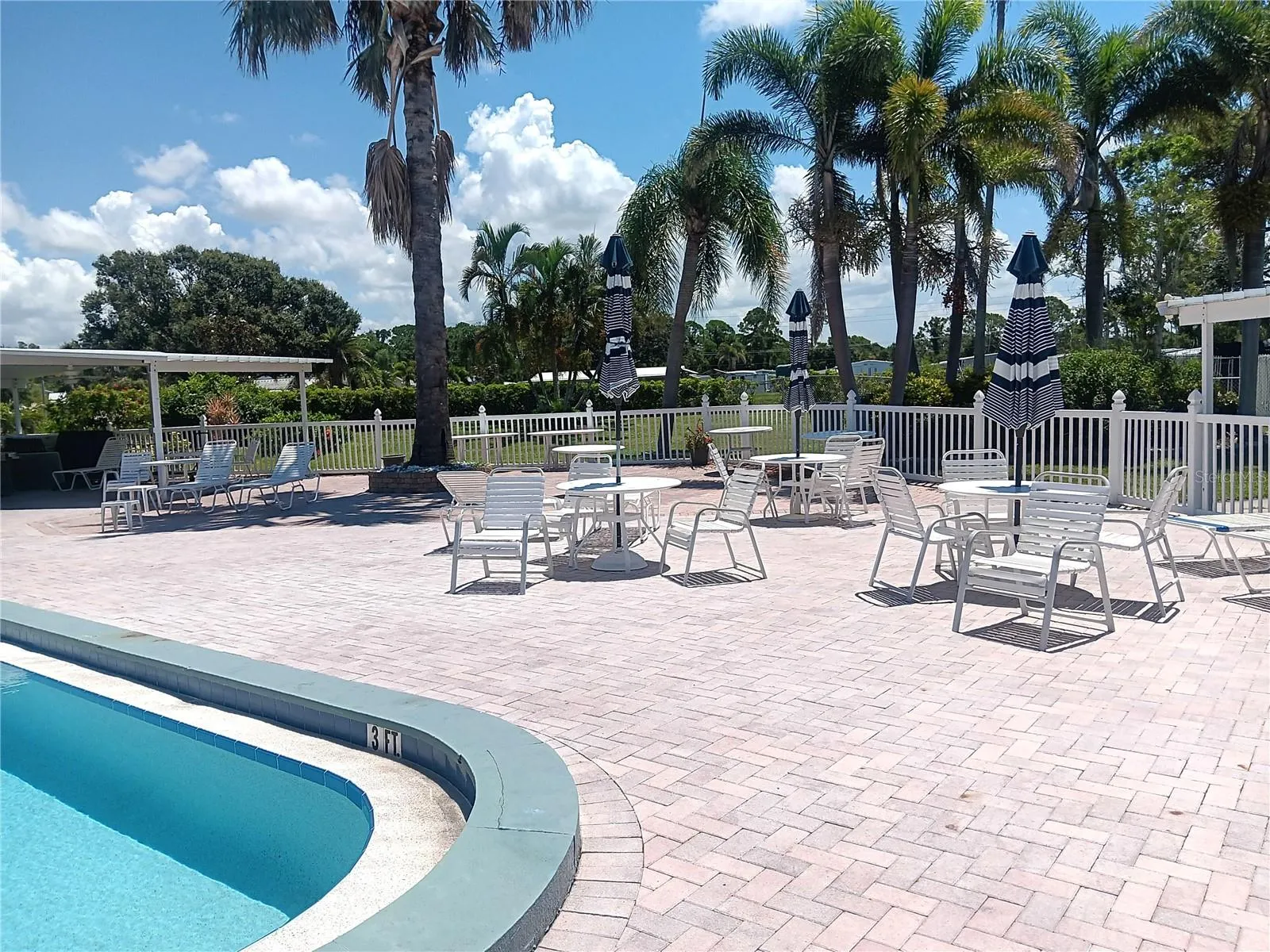 238 PALM AIR DR