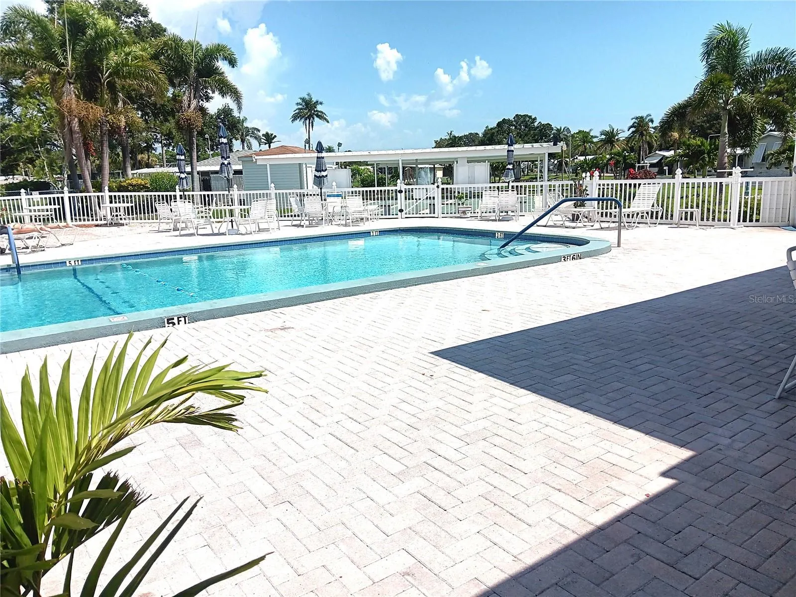 238 PALM AIR DR